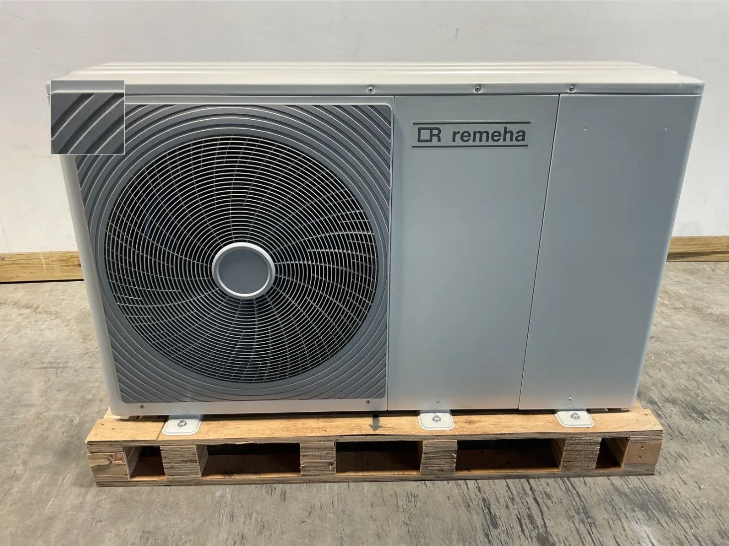 Remeha Monoblock AWH P 16TR Warmtepomp 16kW, Doe-het-zelf en Verbouw, Ophalen, Overige typen, Nieuw, Minder dan 60 cm