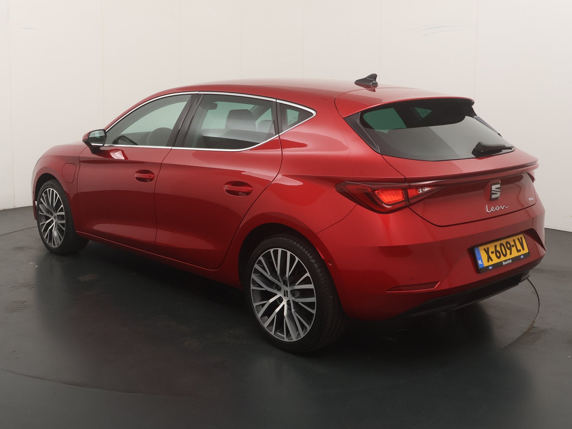 SEAT Leon 1.4 TSI eHybrid PHEV 204pk Xcellence | 90,9% SOH |, Gebruikt, Leon, Plug-in hybride, 13 kWh