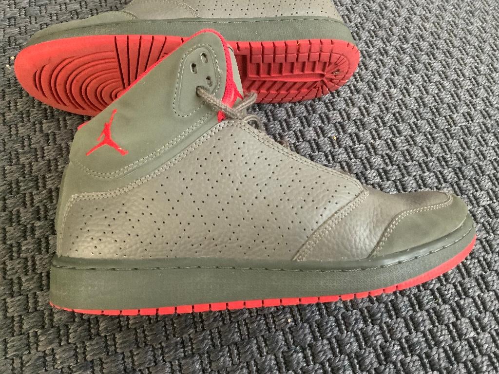 Nike Jordan 1 Flight 5 Maat 38 Rood Grijs Sneakers, Kleding | Heren, Schoenen, Overige kleuren, Air Jordan, Ophalen of Verzenden