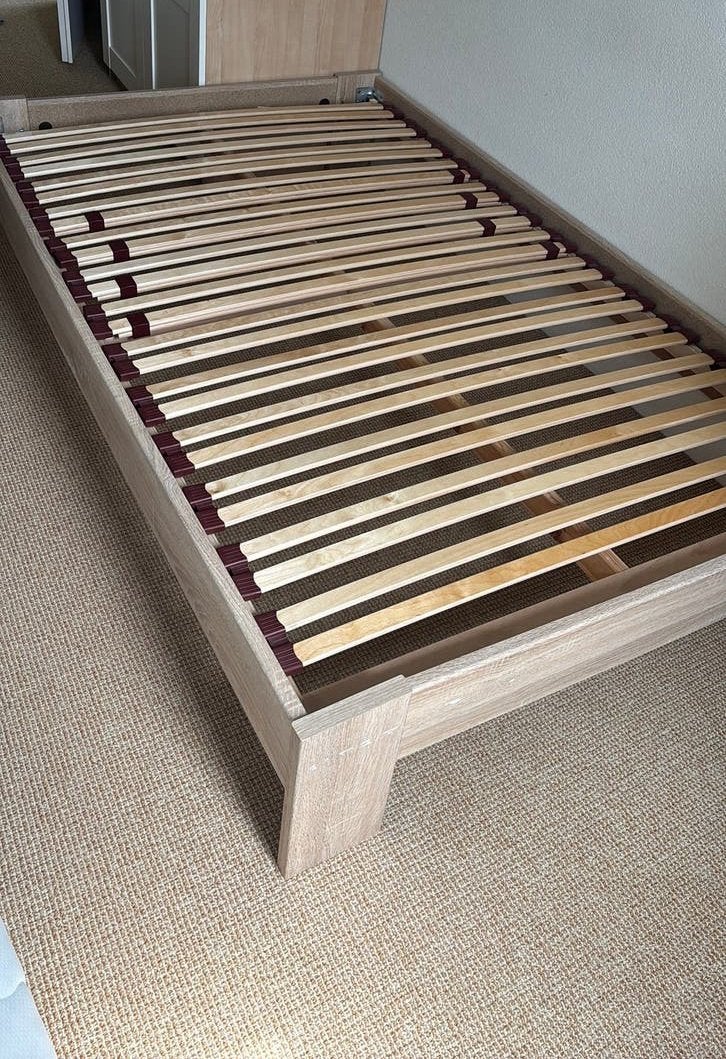 Twijfelaar bed eikenkleur (120 x 200), Huis en Inrichting, Slaapkamer | Bedden, Ophalen, Zo goed als nieuw, Twijfelaar, 120 cm