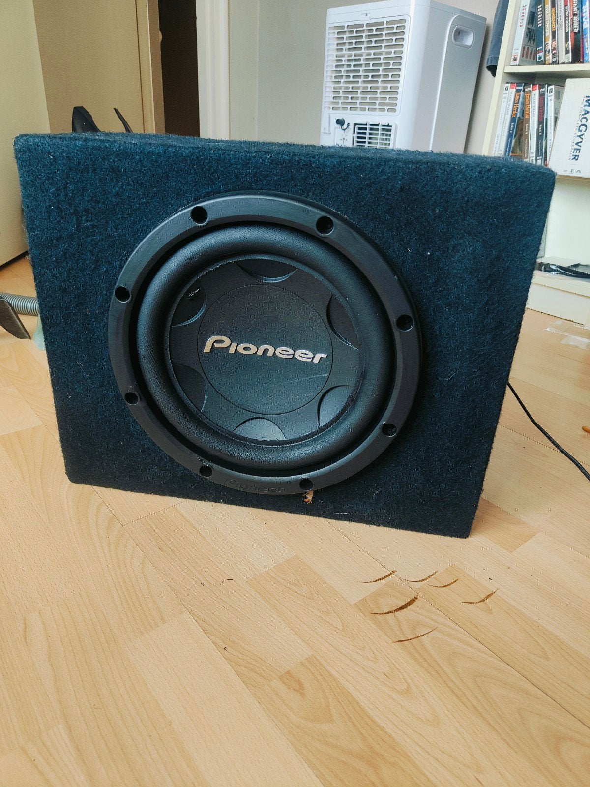pioneer subwoofer en versterker jbl, Auto diversen, Autospeakers, Ophalen