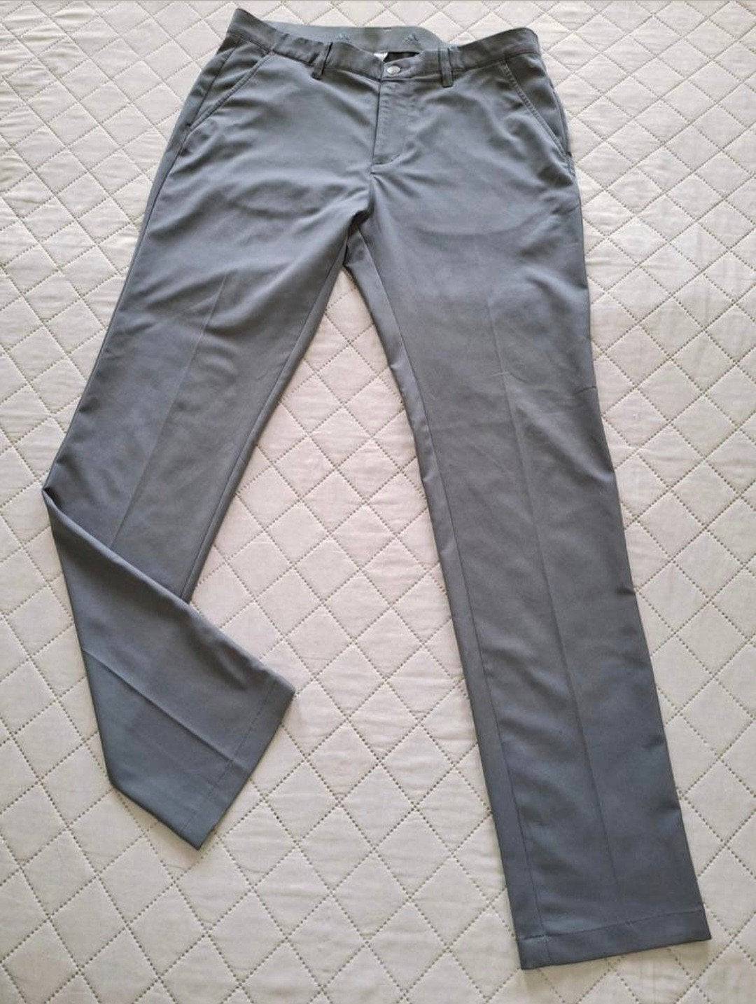 Mooie heren Adidas golfbroek (zomerbroek), Sport en Fitness, Golf, Ophalen of Verzenden, Zo goed als nieuw, Kleding
