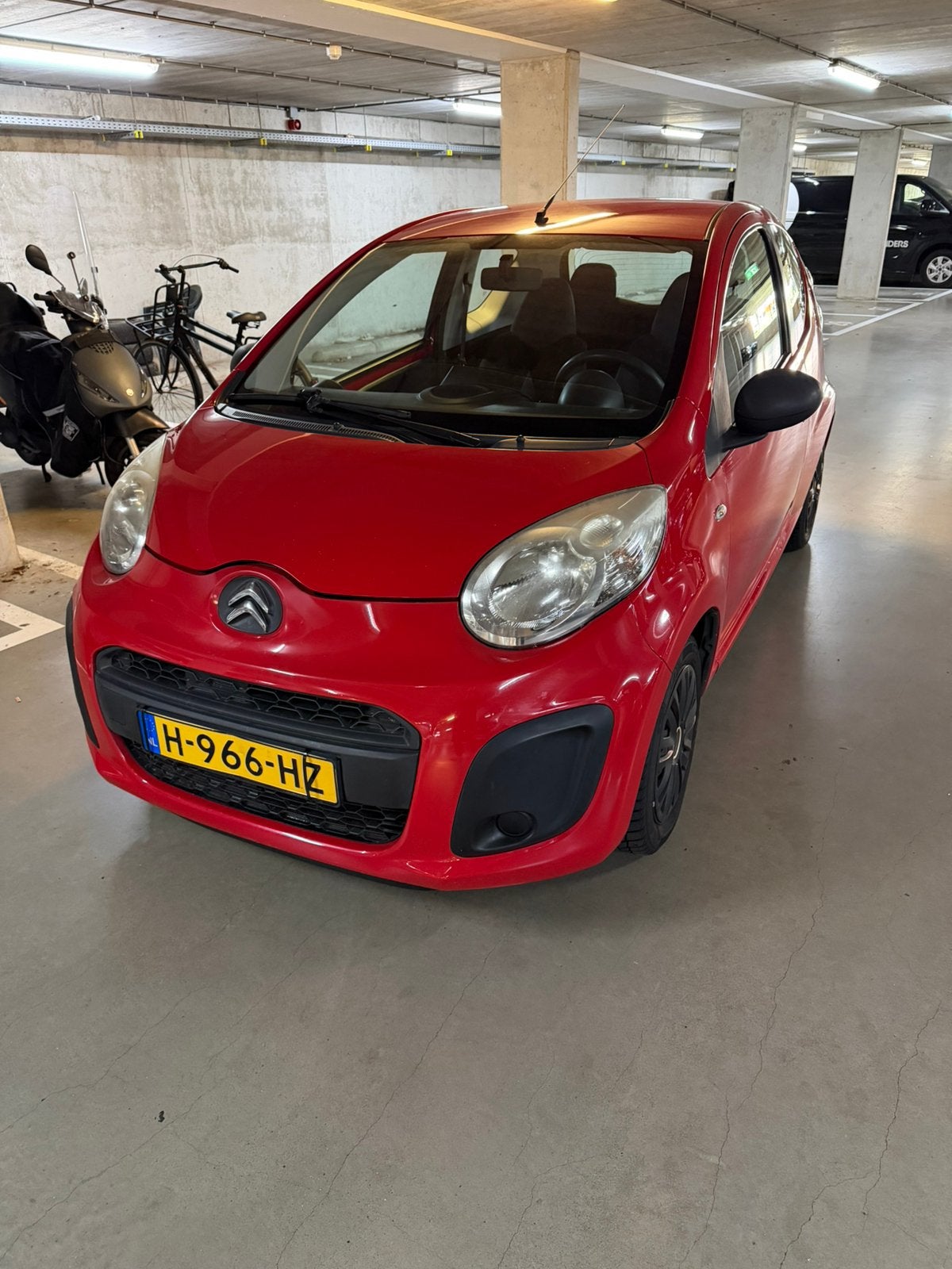 Citroën C1 1.0 3-DRS 2012 Rood, Auto's, Voorwielaandrijving, 4 stoelen, C1, Handgeschakeld