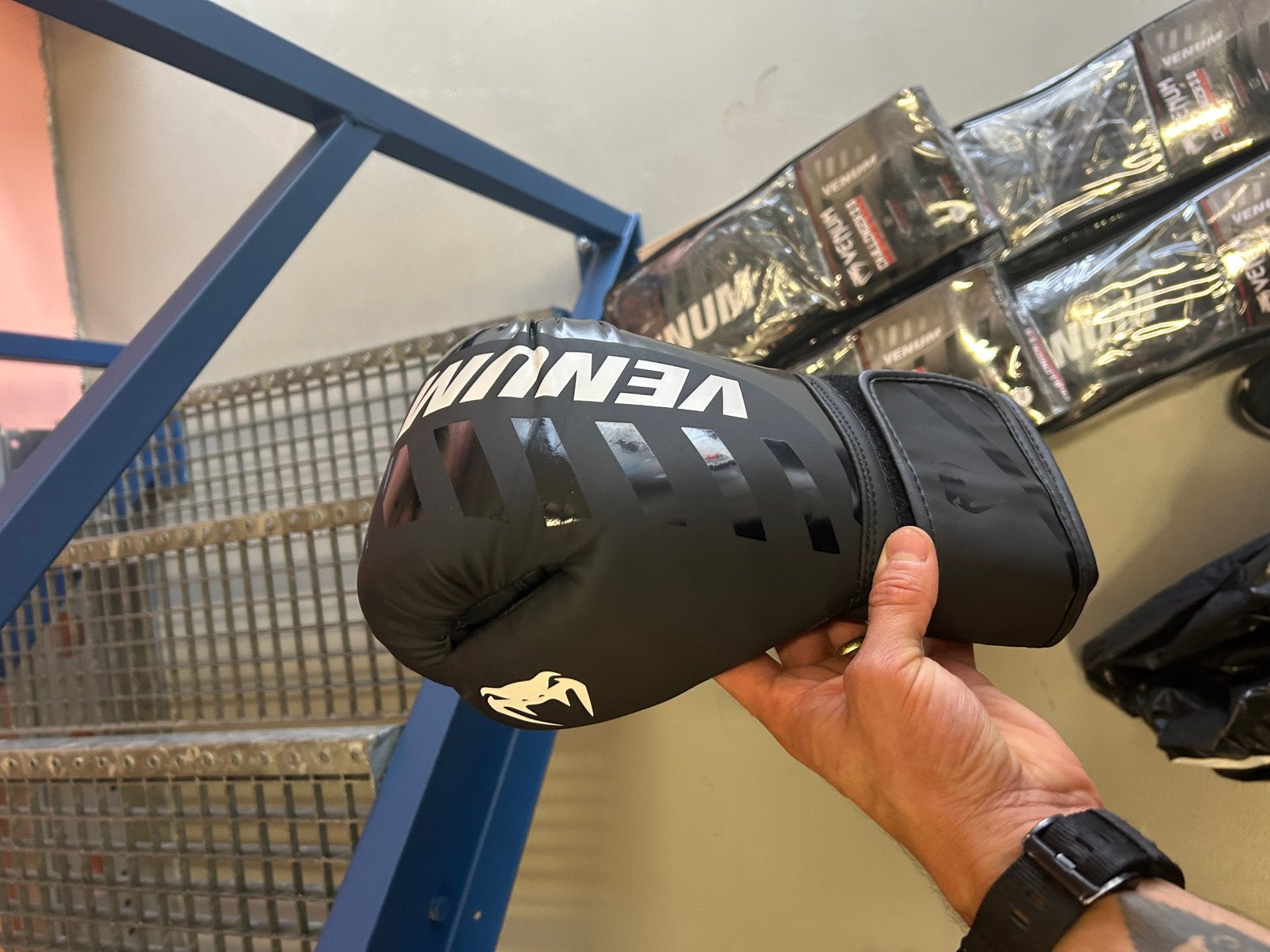 Venum bokshandschoenen NIEUW 4 paar, Motoren, Ophalen of Verzenden
