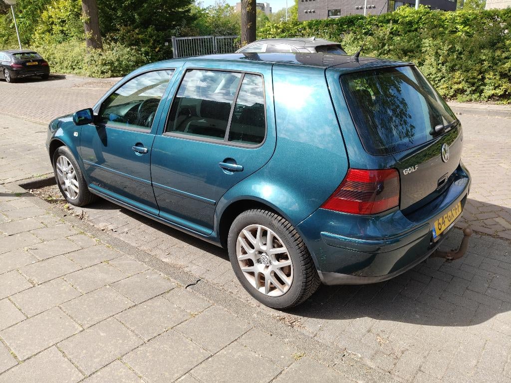 Volkswagen Golf 2.3 V5 125KW 2001 Groen, Auto's, Voorwielaandrijving, Zwart, Alcantara, 170 pk