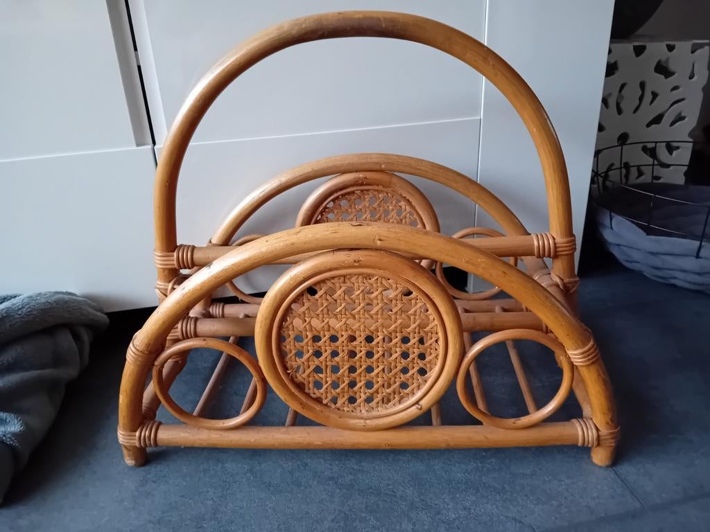 Vintage Rotan rieten lectuurbak in prima gave staat., Ophalen of Verzenden, Zo goed als nieuw, Ovaal, Riet