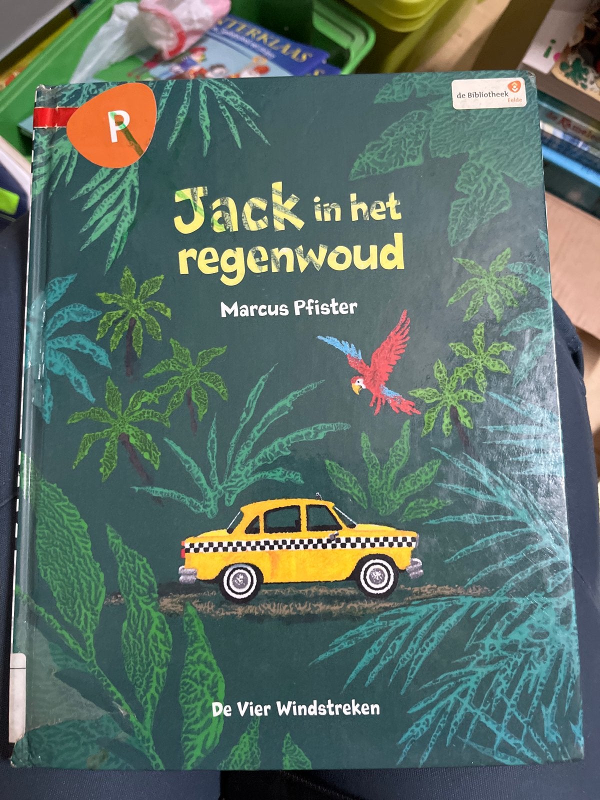 Jack in het regenwoud - Marcus Pfister (kinderboek), Ophalen of Verzenden, Gelezen, Fictie algemeen