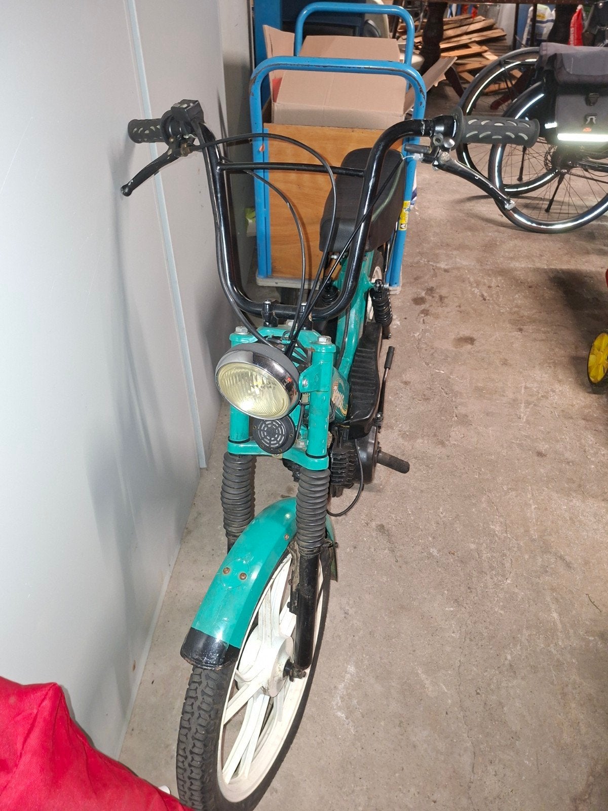 Mooie Tomos A35 50cc met veel reserve onderdelen, Fietsen en Brommers, Ophalen, Gebruikt, 2 versnellingen, 50 cc