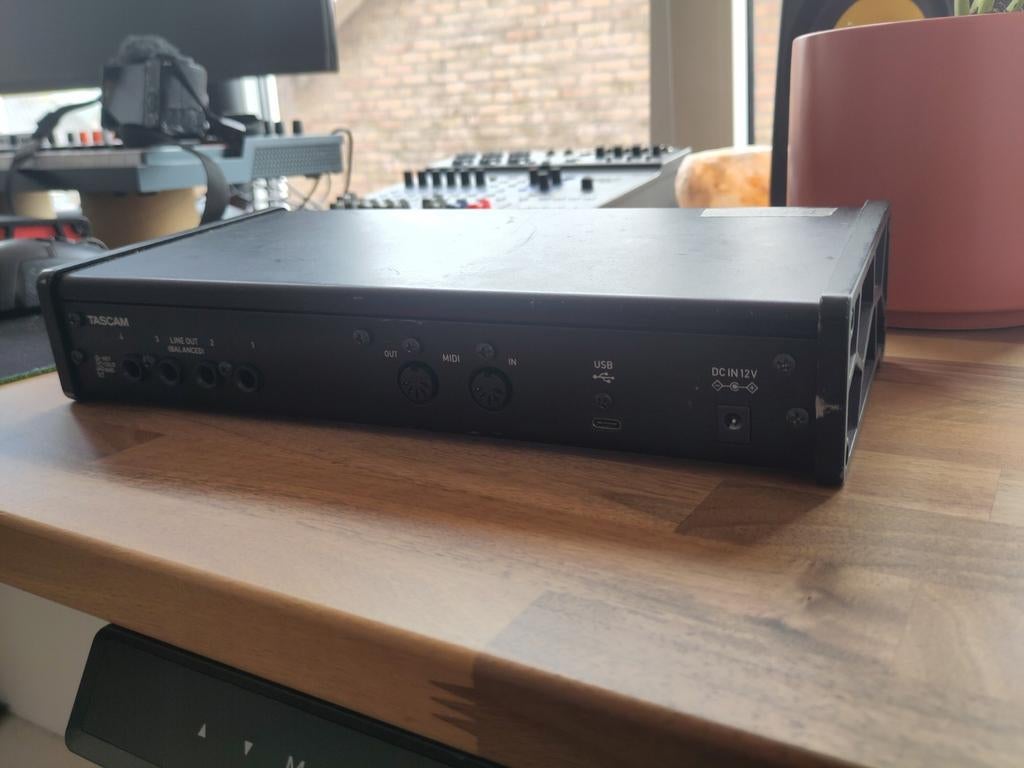Tascam US-4x4 USB Audio/MIDI Interface, Muziek en Instrumenten, Ophalen of Verzenden
