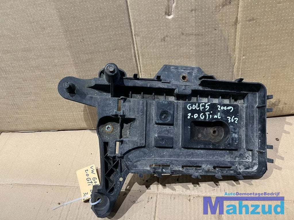 VW GOLF 5 Accubak 2003-2009, Auto-onderdelen, Gebruikt, Volkswagen, Volkswagen AG, Berliner Ring 2
38440  Wolfsburg, DE
