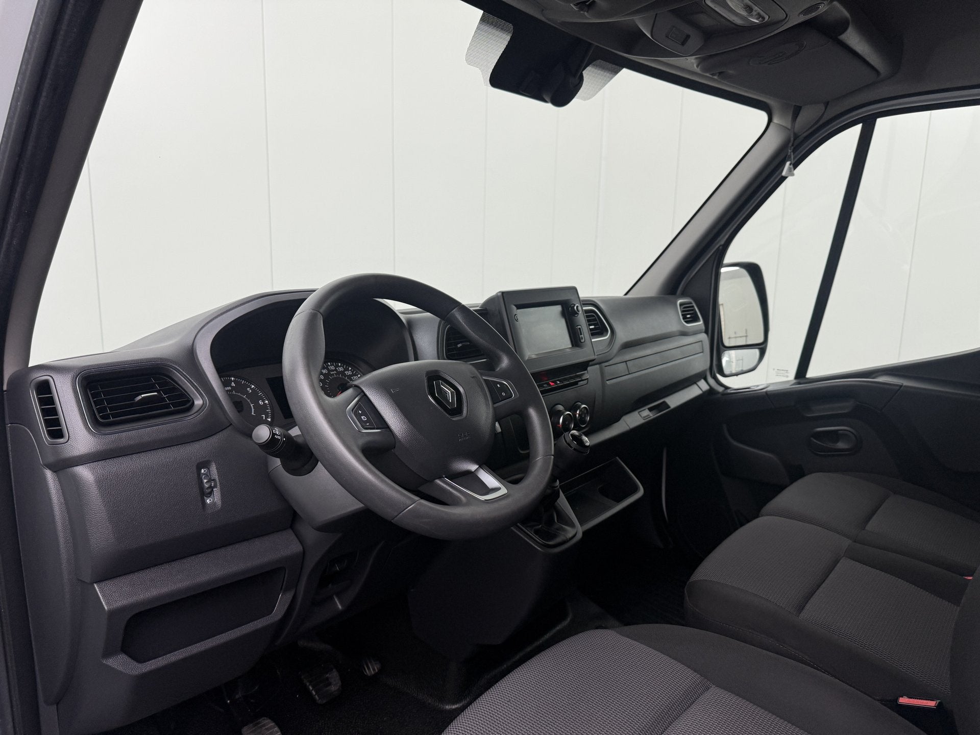 Renault Master 2.3DCi 180PK L3H2 Maxi | Navigatie | Camera |, Dealer onderhouden, Gebruikt, Euro 6, 2500 kg