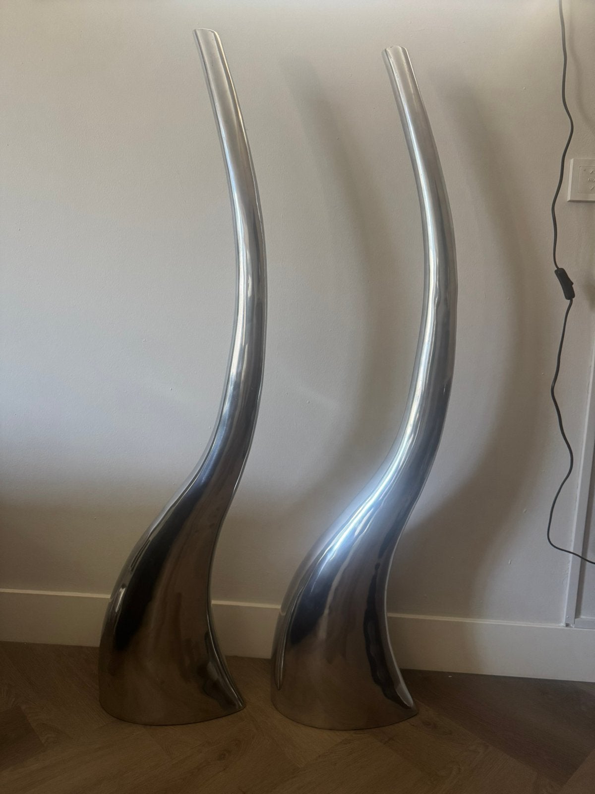 2 unieke grote vazen zilver kleur, Huis en Inrichting, Woonaccessoires | Vazen, Ophalen, Gebruikt, 125 cm, Metaal