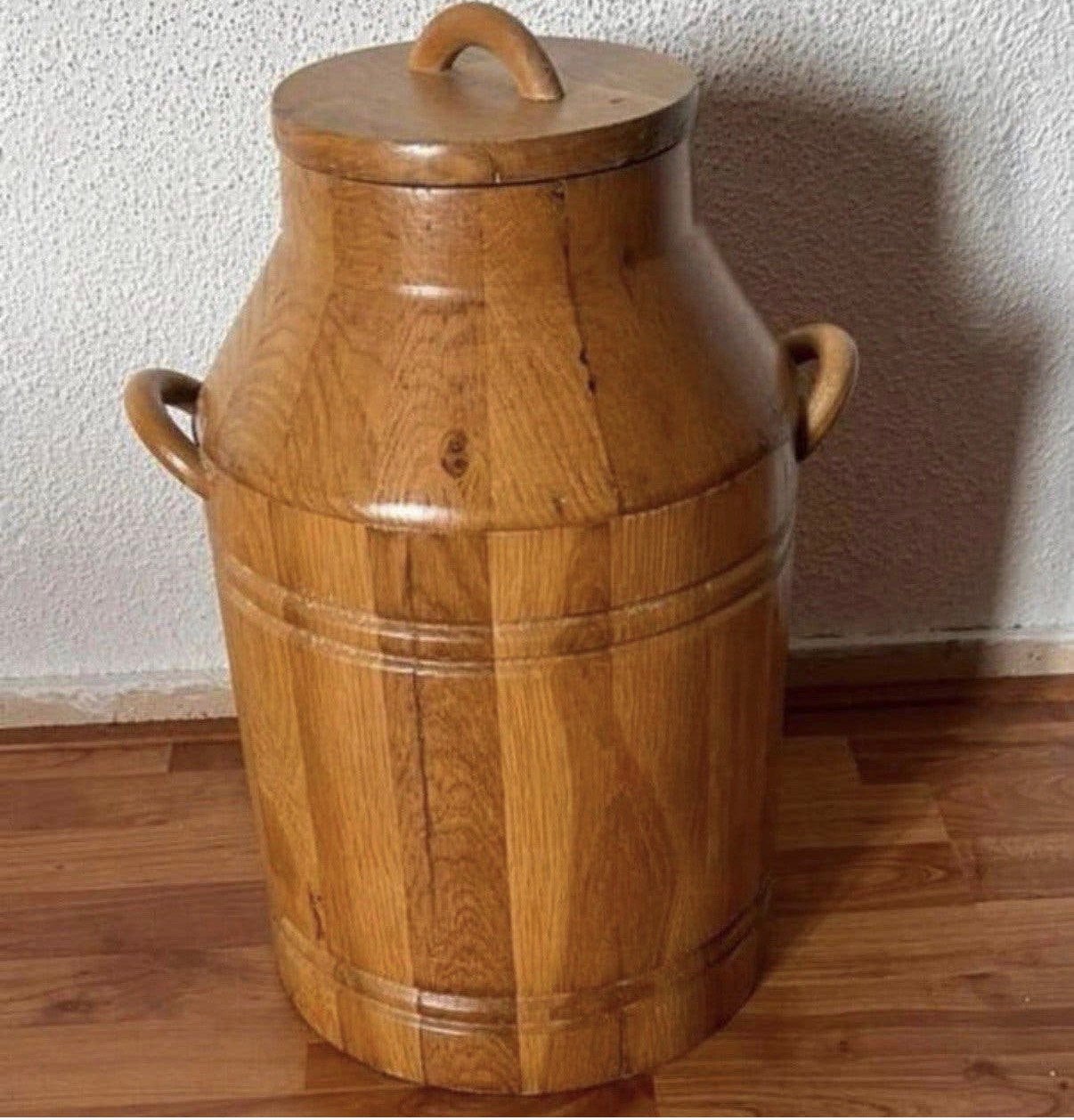 Antieke houten melkbus met deksel, Ophalen