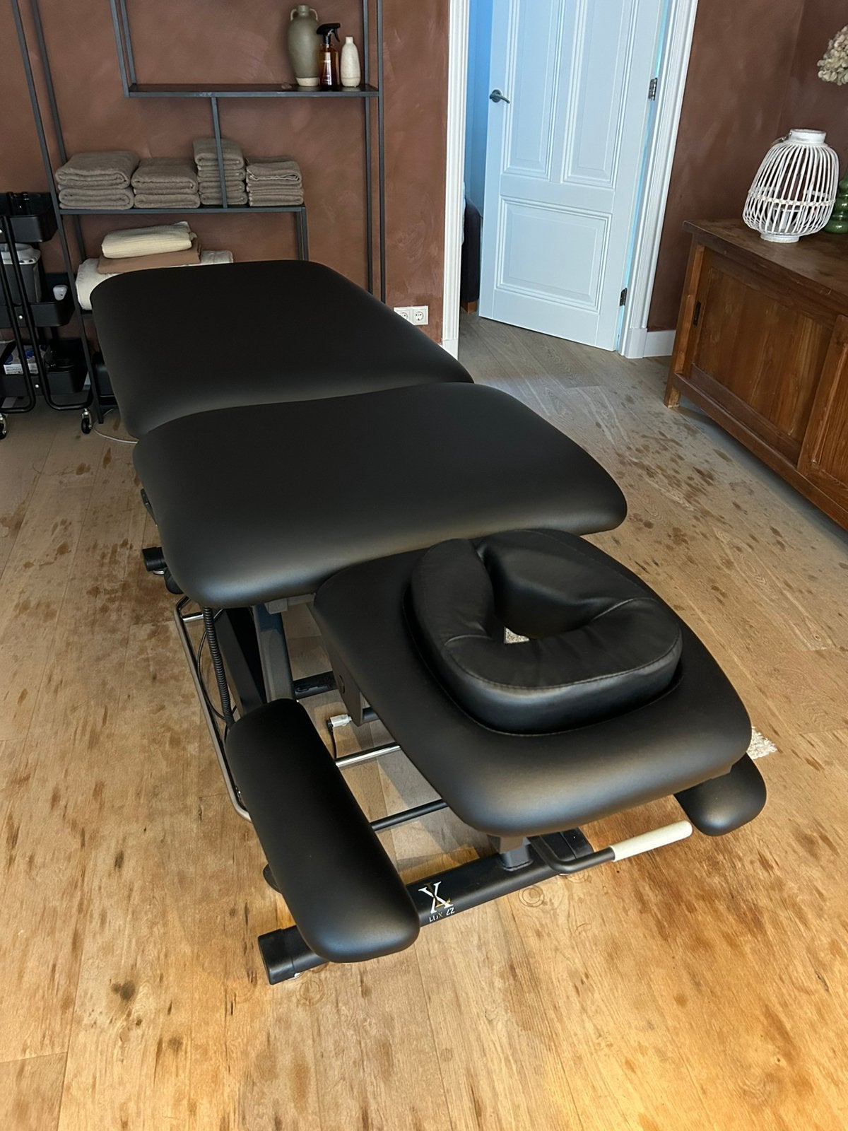 Elektrische massagetafel, Ophalen, Zo goed als nieuw, Massagetafel