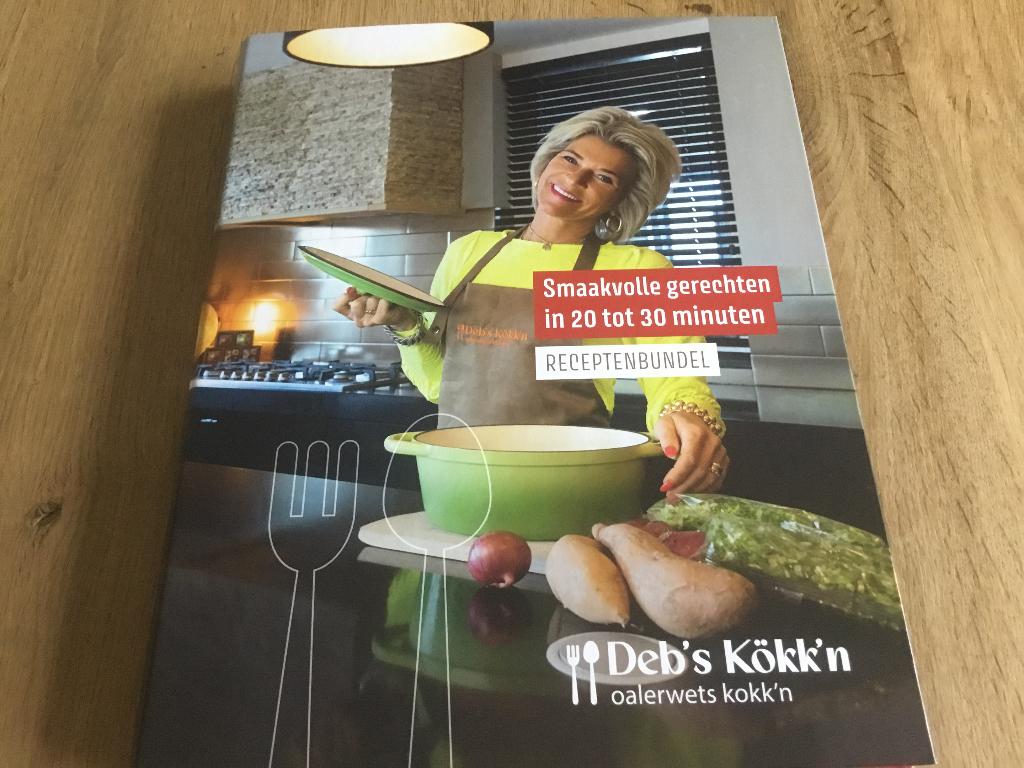 Deb’s Kökk’n Oalderwets kokk’n receptenbundel, Boeken, Kookboeken, Ophalen of Verzenden, Zo goed als nieuw, Nederland en België