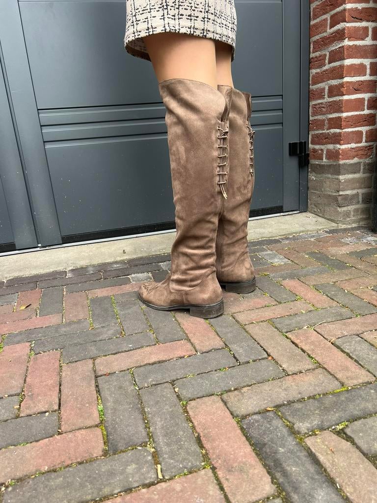 Bruine knie laarzen maat 40, Kleding | Dames, Schoenen, Ophalen of Verzenden, Zo goed als nieuw