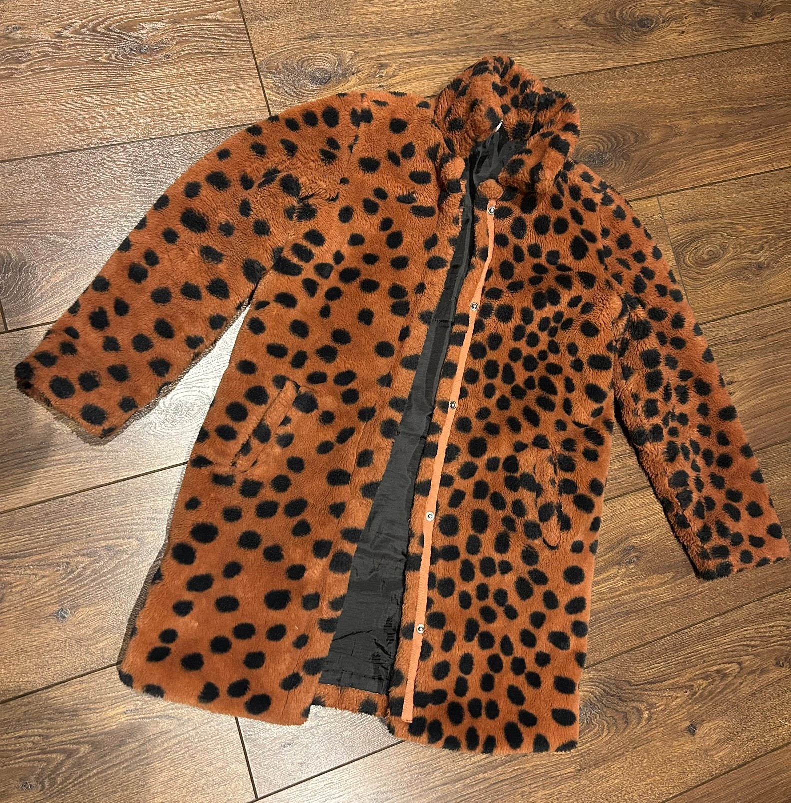 HEMA winterjas panter 146-152, Ophalen of Verzenden, Zo goed als nieuw, Meisje, Jas