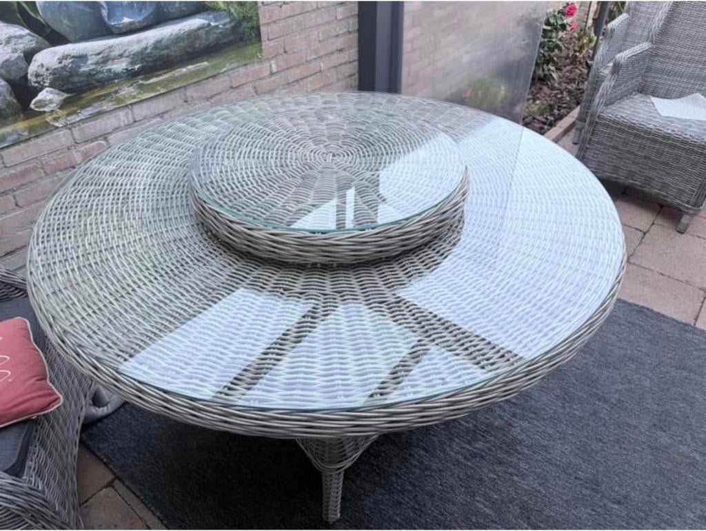 Stijlvolle Wicker Tuintafel mondial living met Glazen Blad, Ophalen, 4 zitplaatsen, Gebruikt, Eettafel