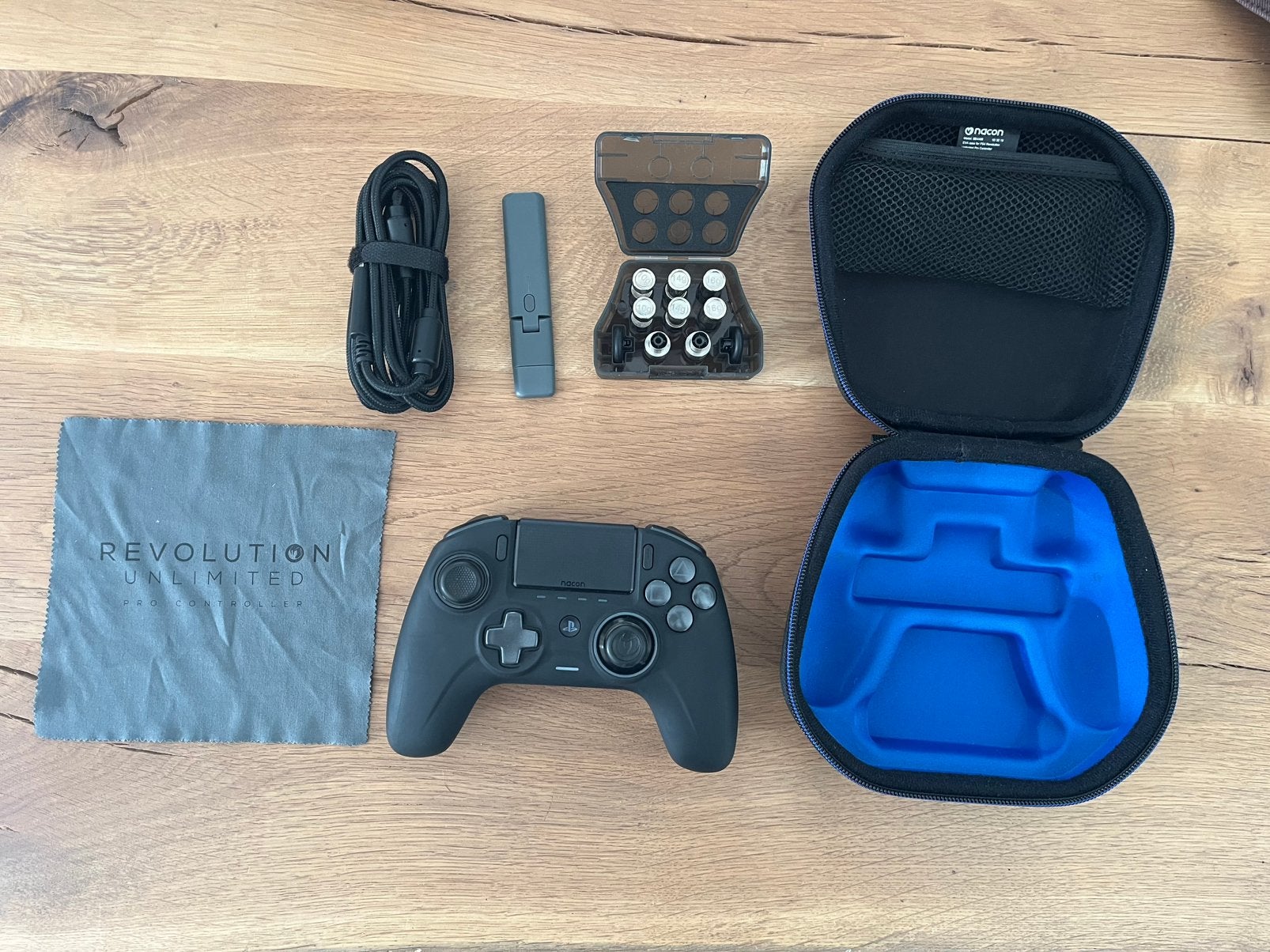 Nacon revolution unlimited pro controller, Spelcomputers en Games, Ophalen of Verzenden, Zo goed als nieuw, Controller, PlayStation 4