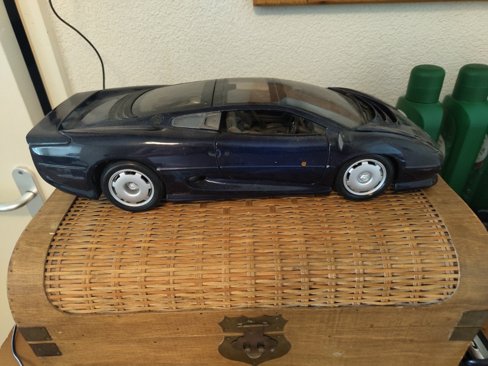 Jaguar XJ220 modelauto - Maisto 1:18, Ophalen of Verzenden, Zo goed als nieuw, Auto, Maisto