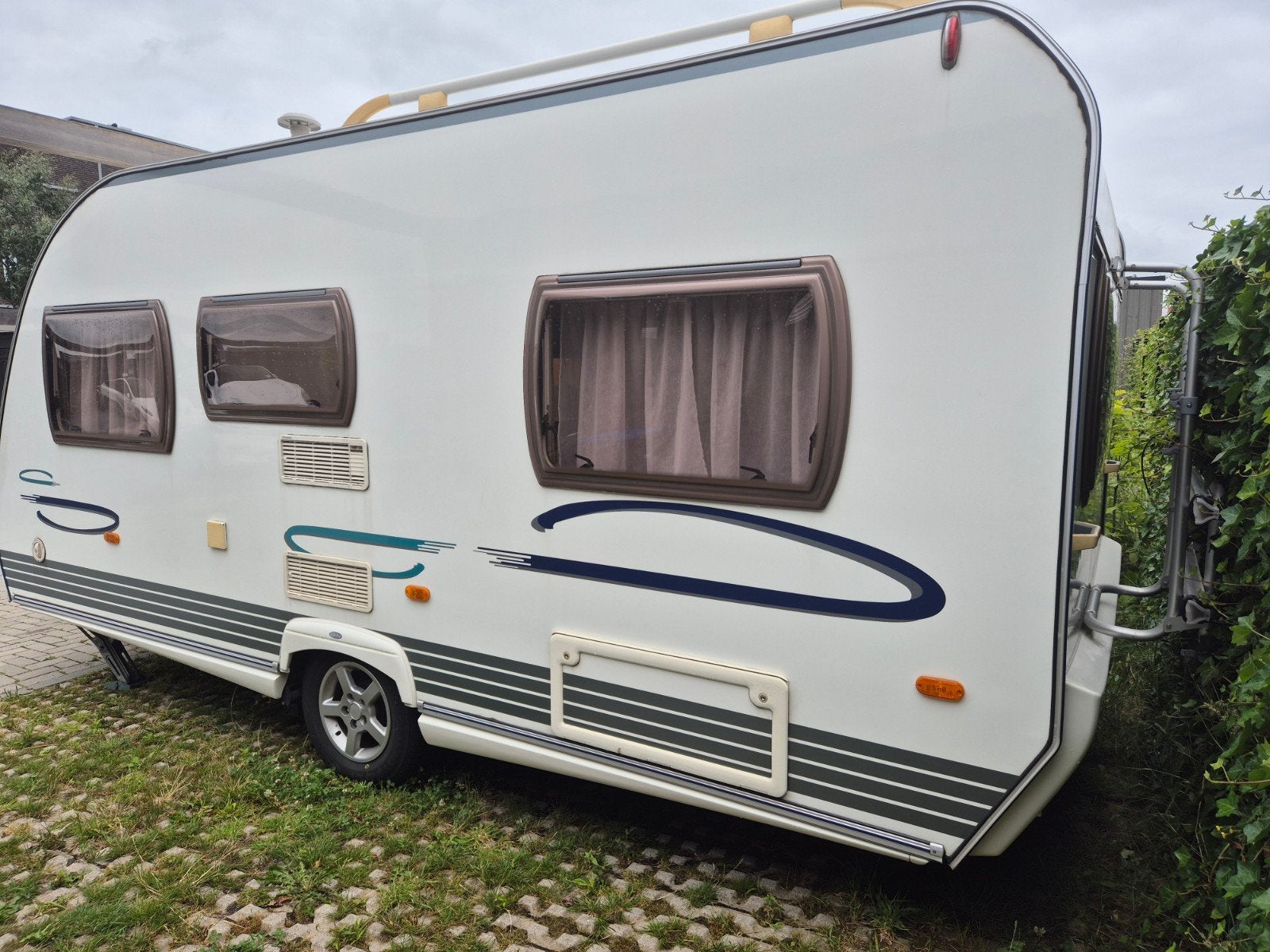 Caravan Beijerland quartz 450 met voortent en extra's, Frans bed, Particulier, Luifel, 1000 - 1250 kg