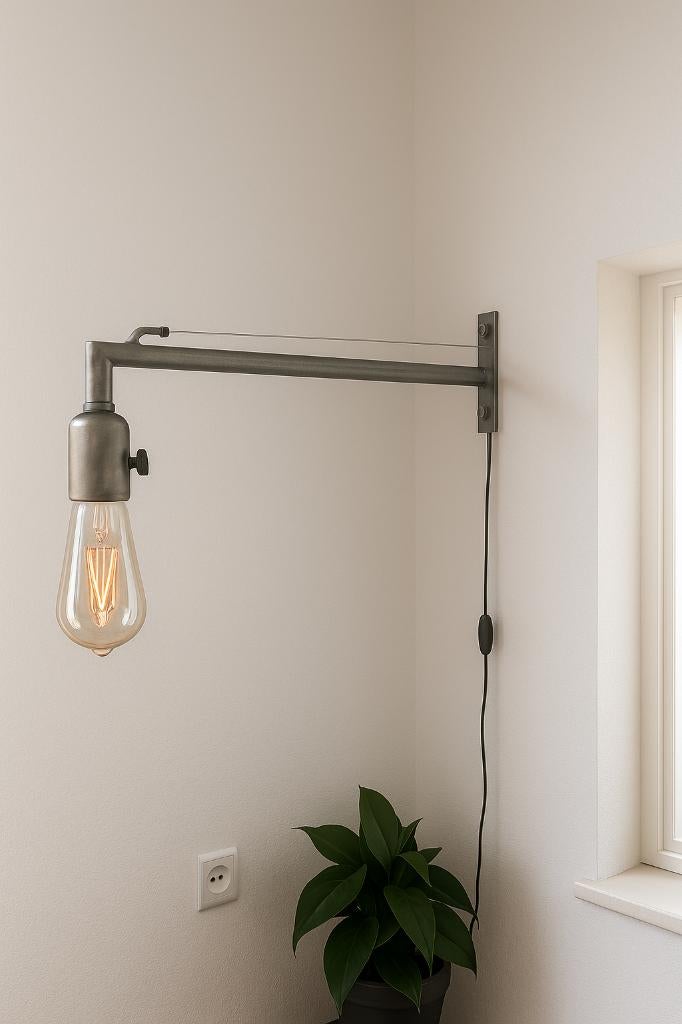 Design Lamp aan arm, Ophalen, Zo goed als nieuw, Metaal