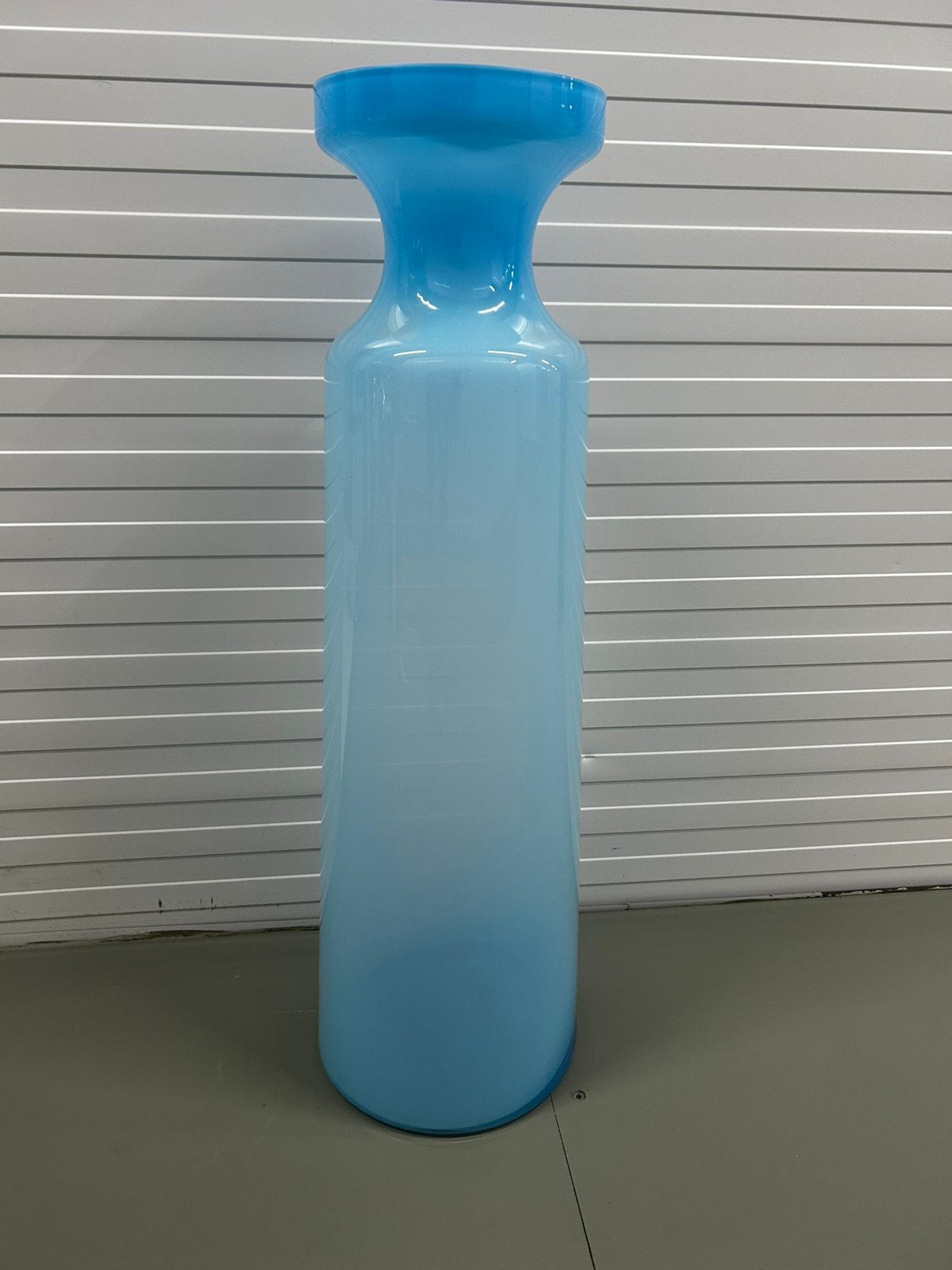 Prachtige hemel blauwe hele grote hoge glazen vaas 60cm hoog, Ophalen, Blauw, Nieuw, Glas