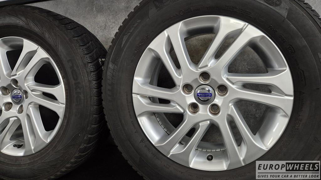 17 inch Volvo XC60 XC90 Michelin 235 65 Valder winterbanden, Auto-onderdelen, Banden en Velgen, Gebruikt, -, -, Banden en Velgen