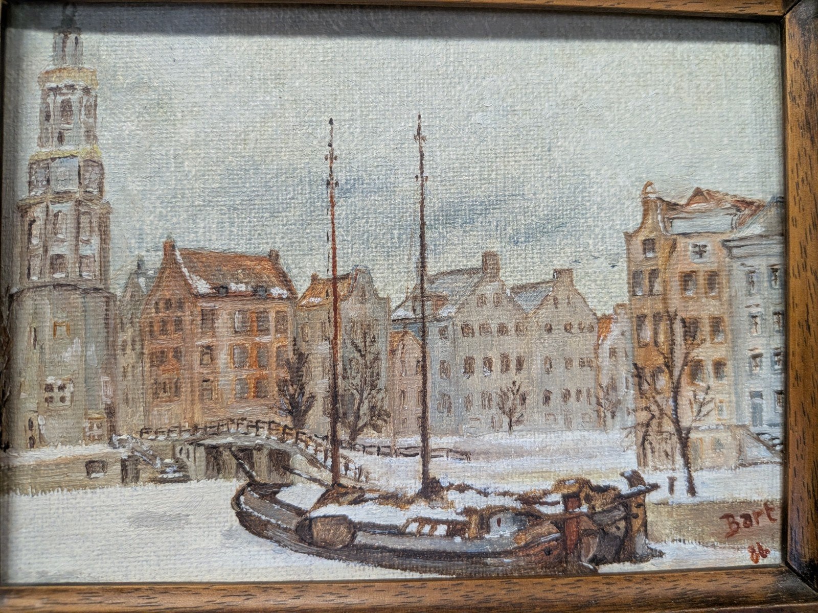 Schilderij Stadsgezicht Winter met Boot  Gesigneerd Bart '86, Doek, Realistisch, Ophalen of Verzenden, Stads- / dorpsgezicht