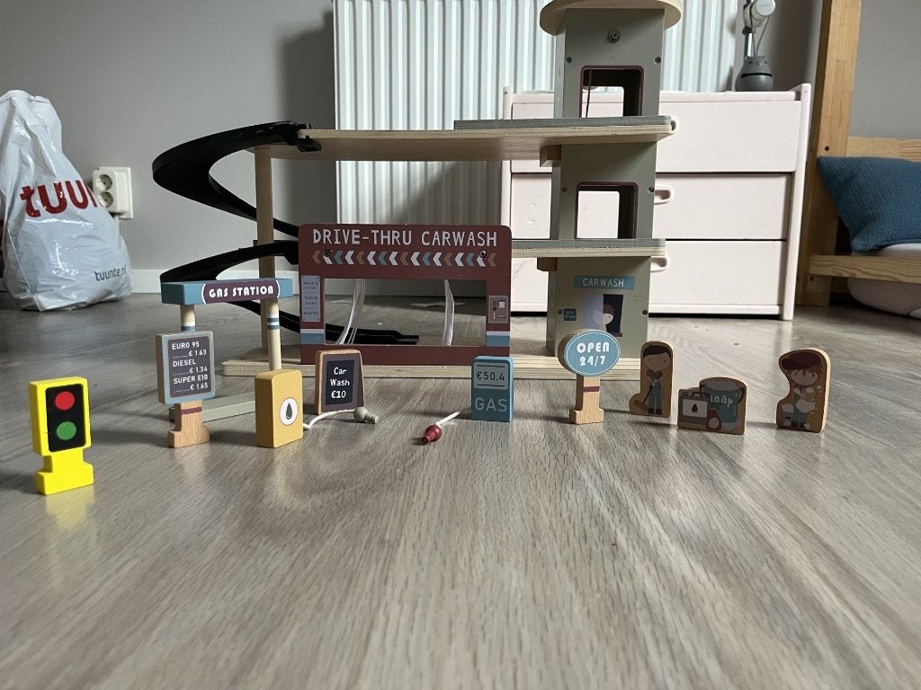 Little Dutch Garage, Ophalen, Gebruikt, Rij- of Hobbelspeelgoed