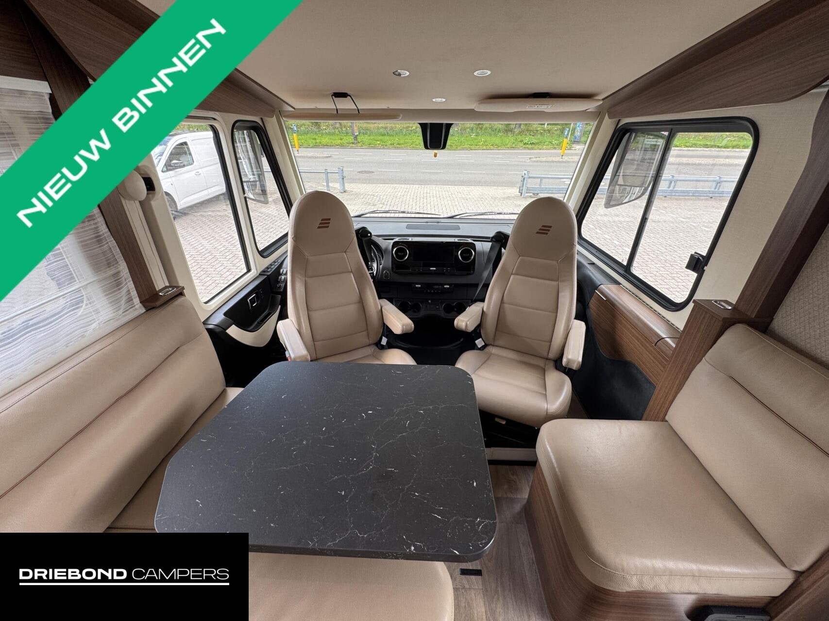 Hymer B680 Mc Enkele Bedden EP Level Lithium 2X Airco Zonnep, Caravans en Kamperen, Campers, Airbags, 7 tot 8 meter, Bedrijf, Diesel
