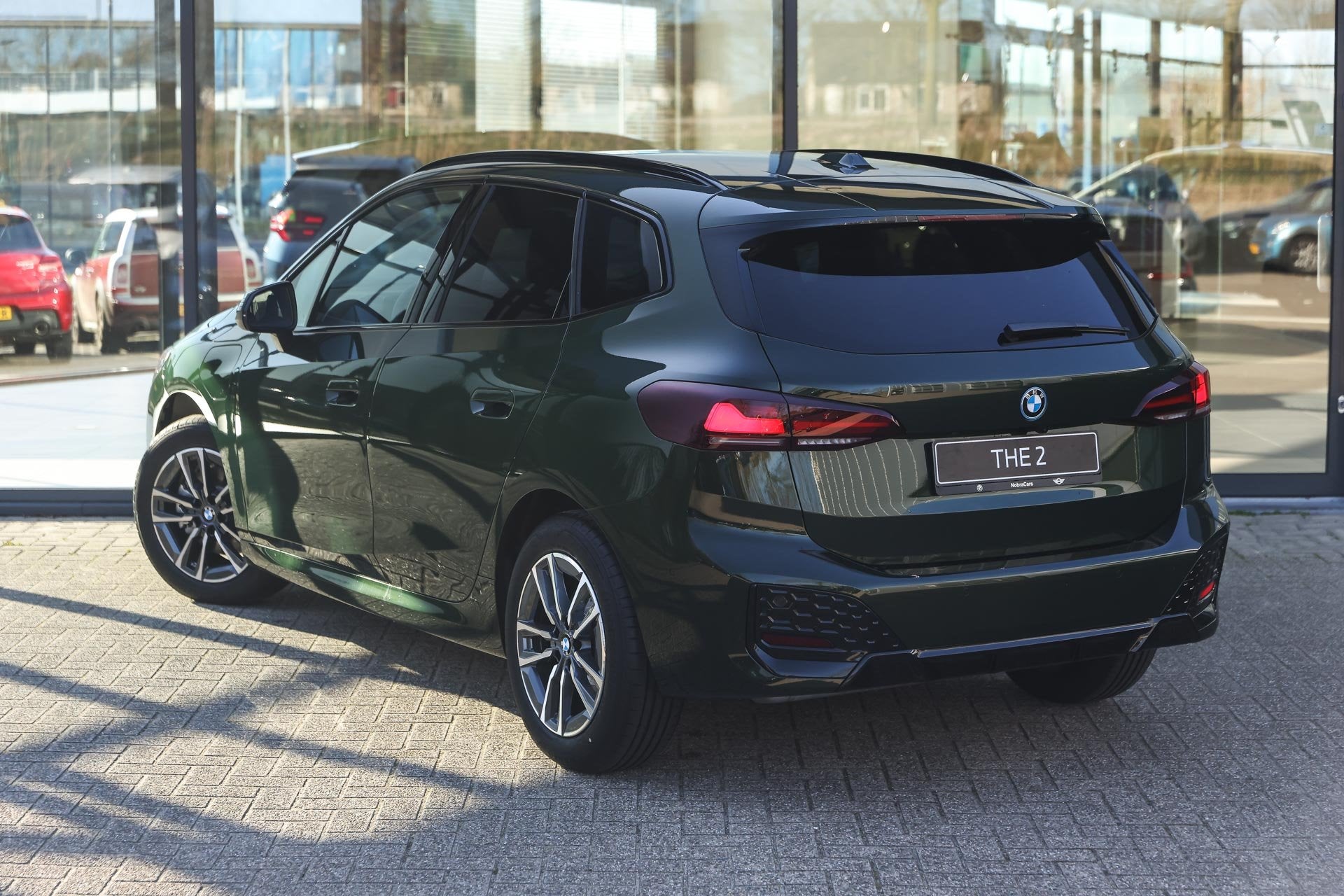 BMW 2 Serie Active Tourer 225e xDrive M Sport Automaat / Tre, Auto's, BMW, Automaat, 1800 kg, Zwart, 38 km/l
