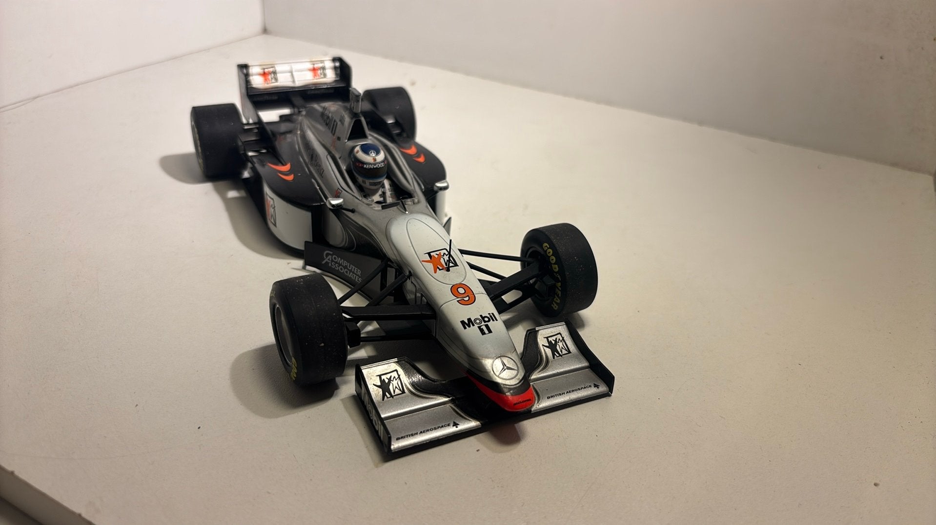 F1 McLaren mercedes mp4/12 hakkinen 1997 minichamps 1.18, Ophalen of Verzenden, MiniChamps, A, A