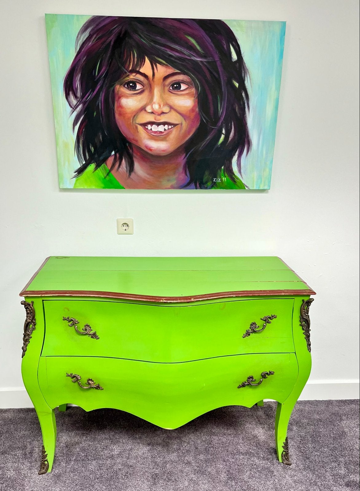 Opvallend groen buikkastje met schilderij, Ophalen