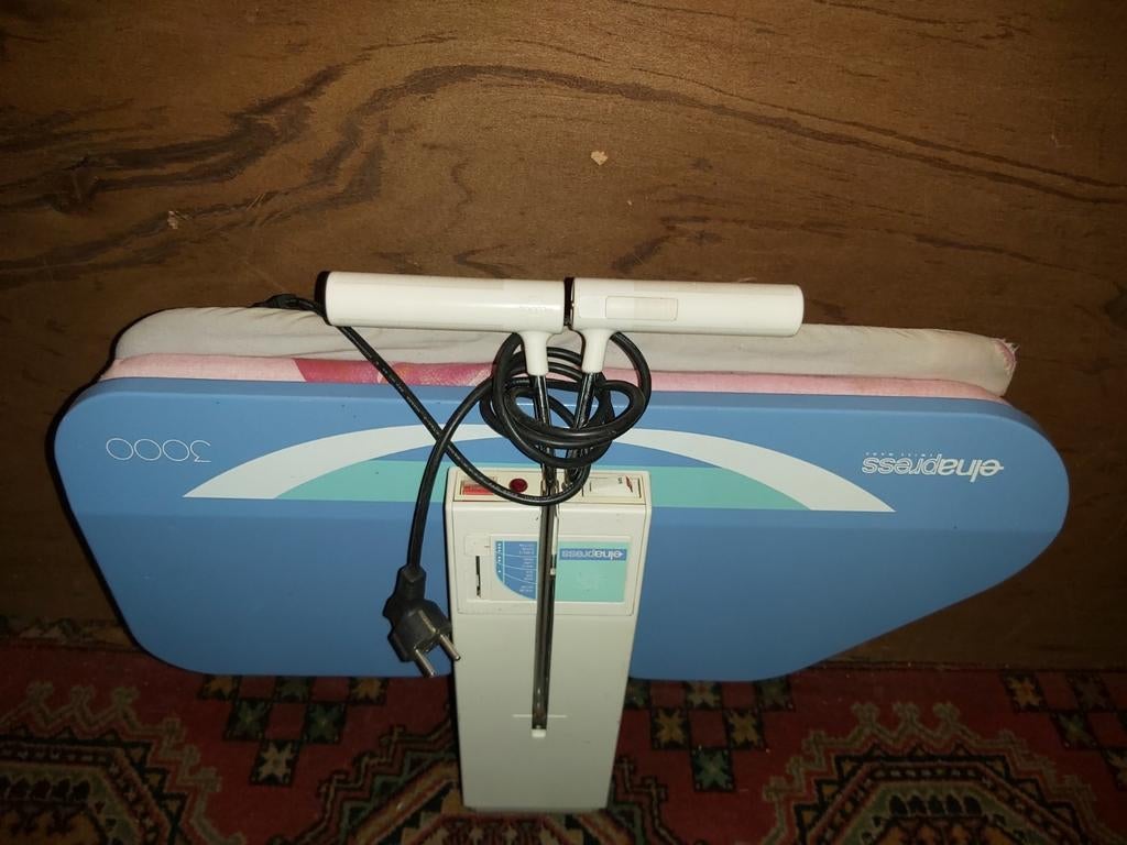 Strijkmachine: Elnapress 3000, stoomstrijkpers, Gebruikt, Ophalen of Verzenden, Nb, Nb