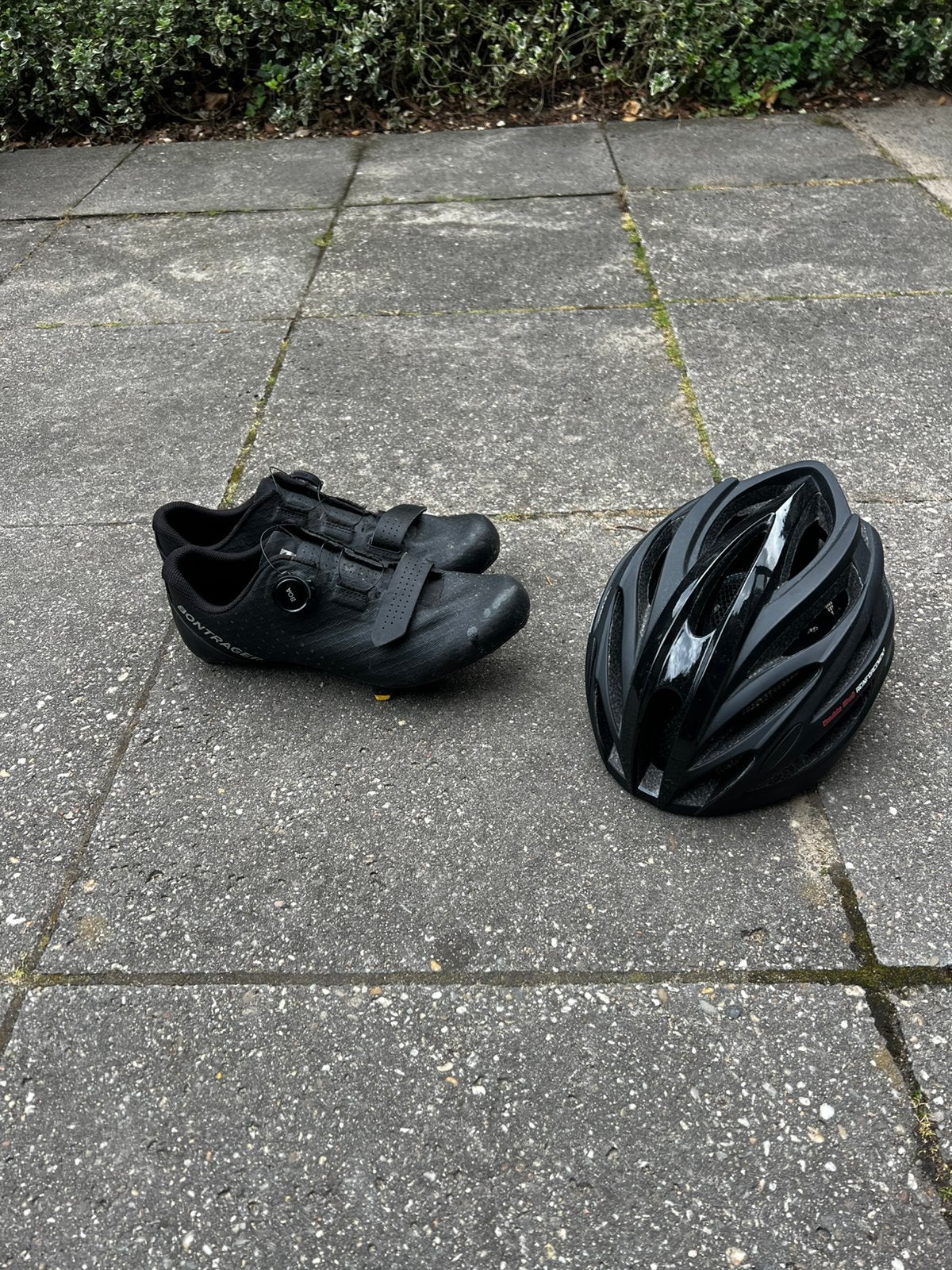 Fietshelm + schoenen, Sport en Fitness, Wielrennen, Ophalen, Zo goed als nieuw