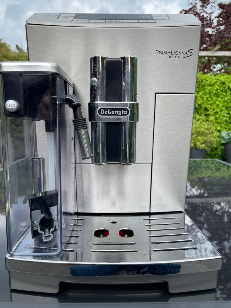 De'Longhi PrimaDonna S De Luxe volautomatische espressomachi, Witgoed en Apparatuur, Koffiezetapparaten, Afneembaar waterreservoir