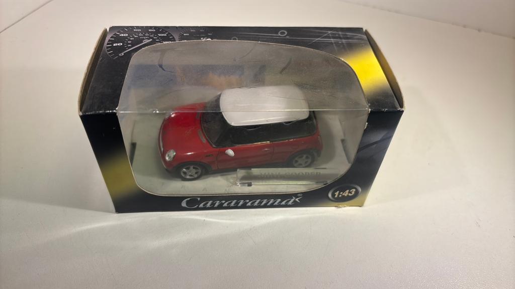 Mini cooper cararama 1.43, Hobby en Vrije tijd, Modelauto's | 1:43, Overige merken, Auto, Ophalen of Verzenden, A