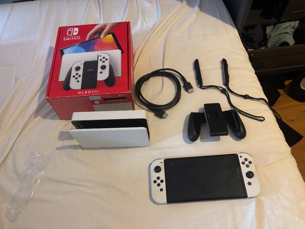 Nintendo switch OLED, Ophalen of Verzenden, Zo goed als nieuw, Met 2 controllers, Switch OLED