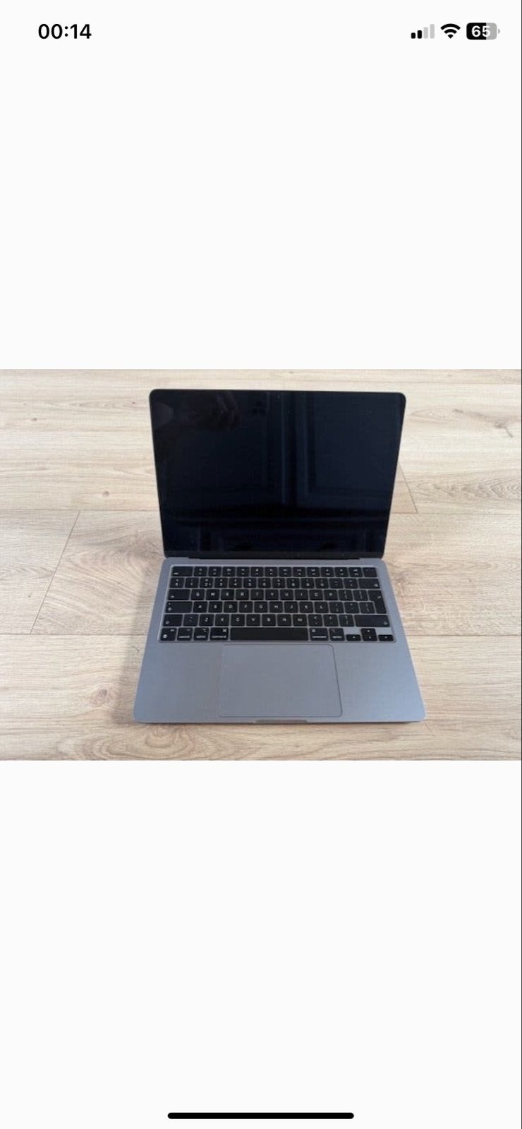 Foto 4 van MacBook Air - 13,6 inch model 2022 Lichtgewicht en Krachtig