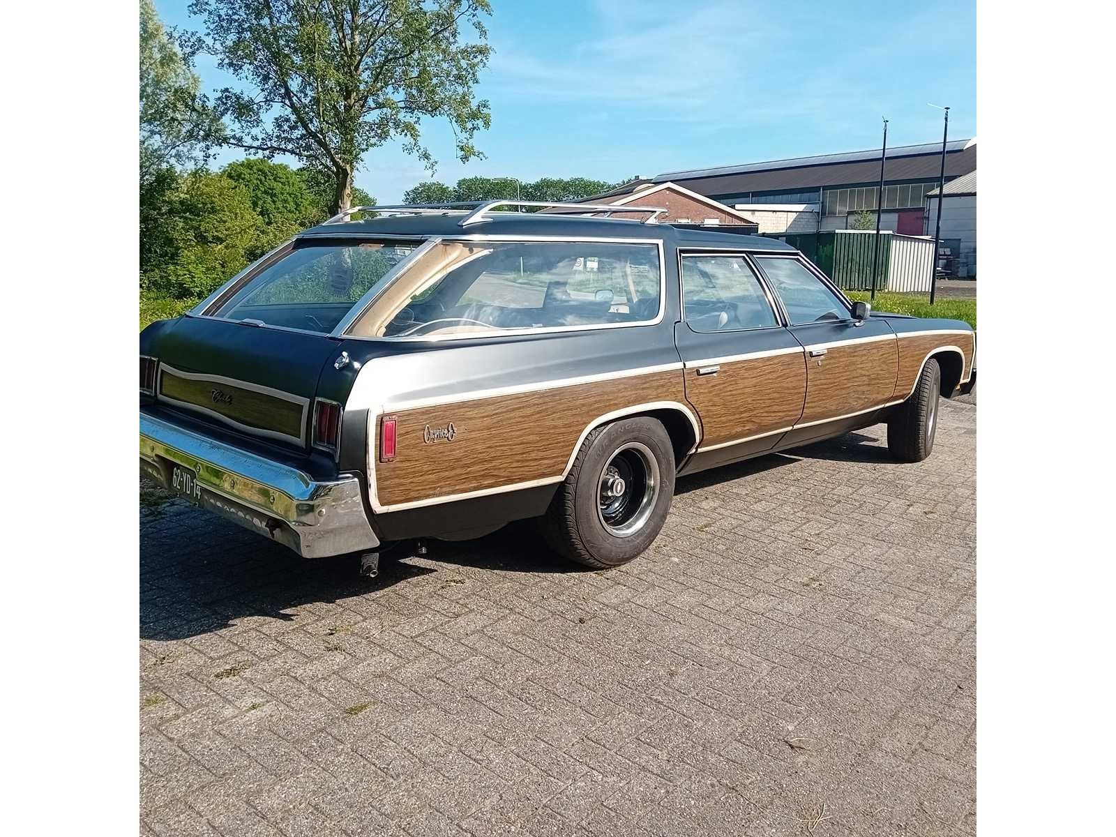 chevrolet - 1976 - CAPRICE ESTATE - - Personenauto, 8 stoelen, Zwart, Caprice, Geïmporteerd