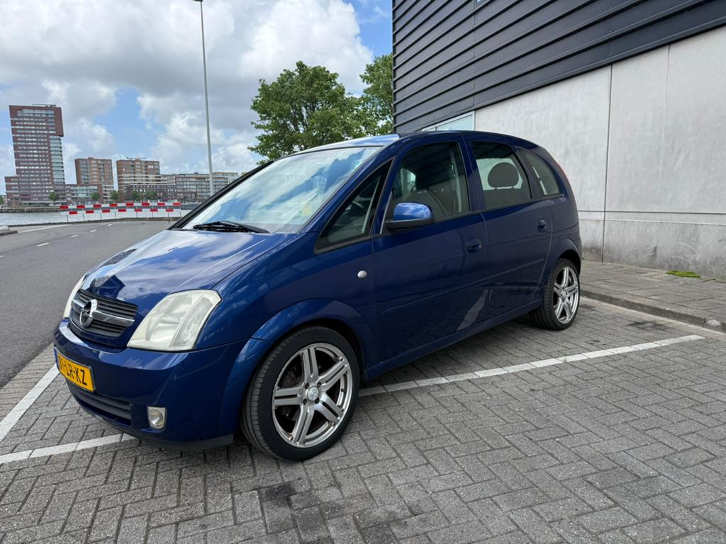 Opel Meriva 1.8 16V Nieuwe apk! Lm velgen trekhaak, Auto's, Voorwielaandrijving, 125 pk, 1280 kg, 4 cilinders