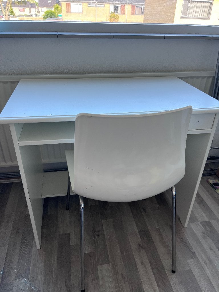 Bureau wit, Huis en Inrichting, Bureaus, Ophalen, Met lades, Gebruikt, Kinderbureau