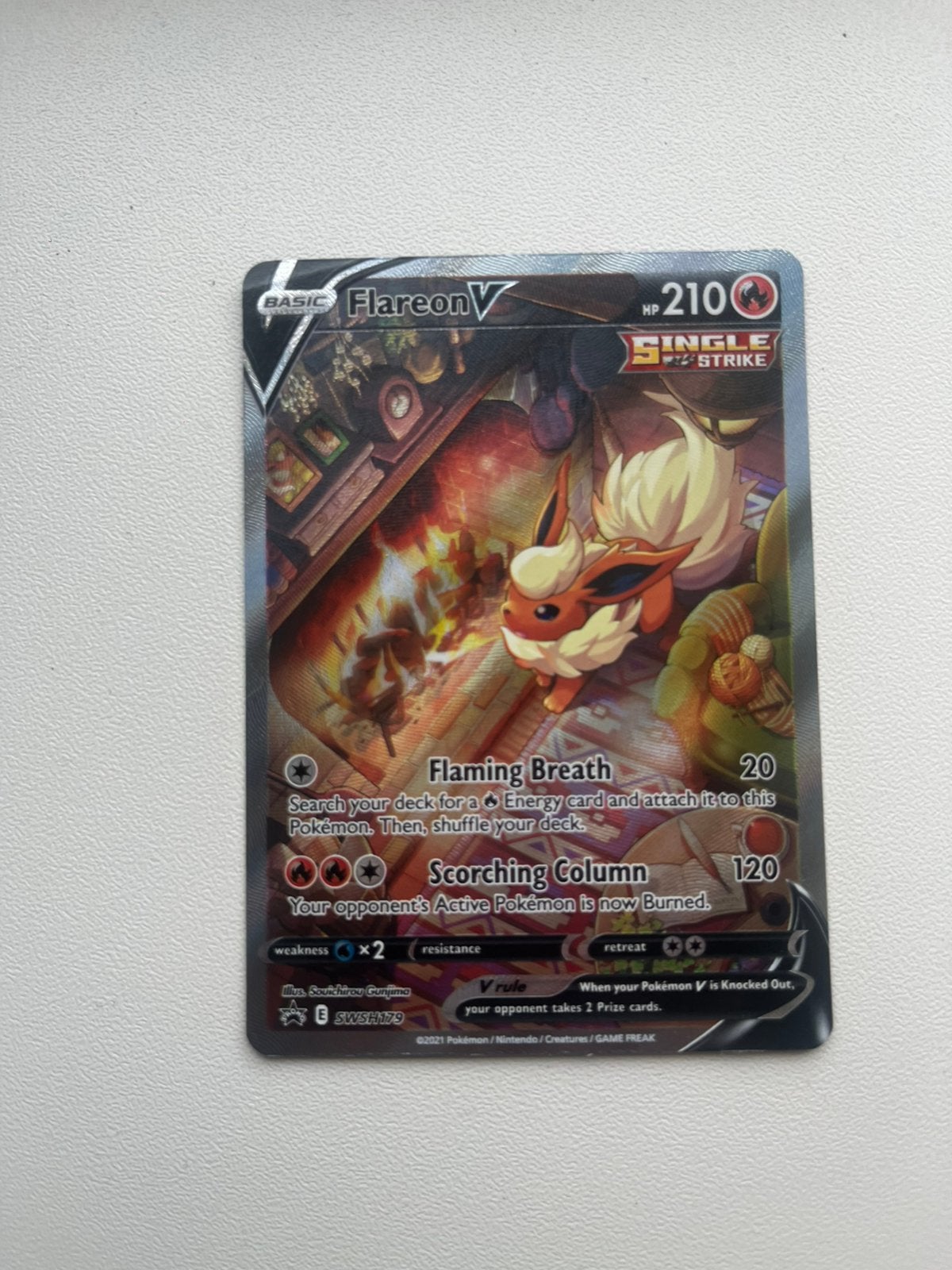 Flareon V SWSH179, Hobby en Vrije tijd, Ophalen of Verzenden, Zo goed als nieuw
