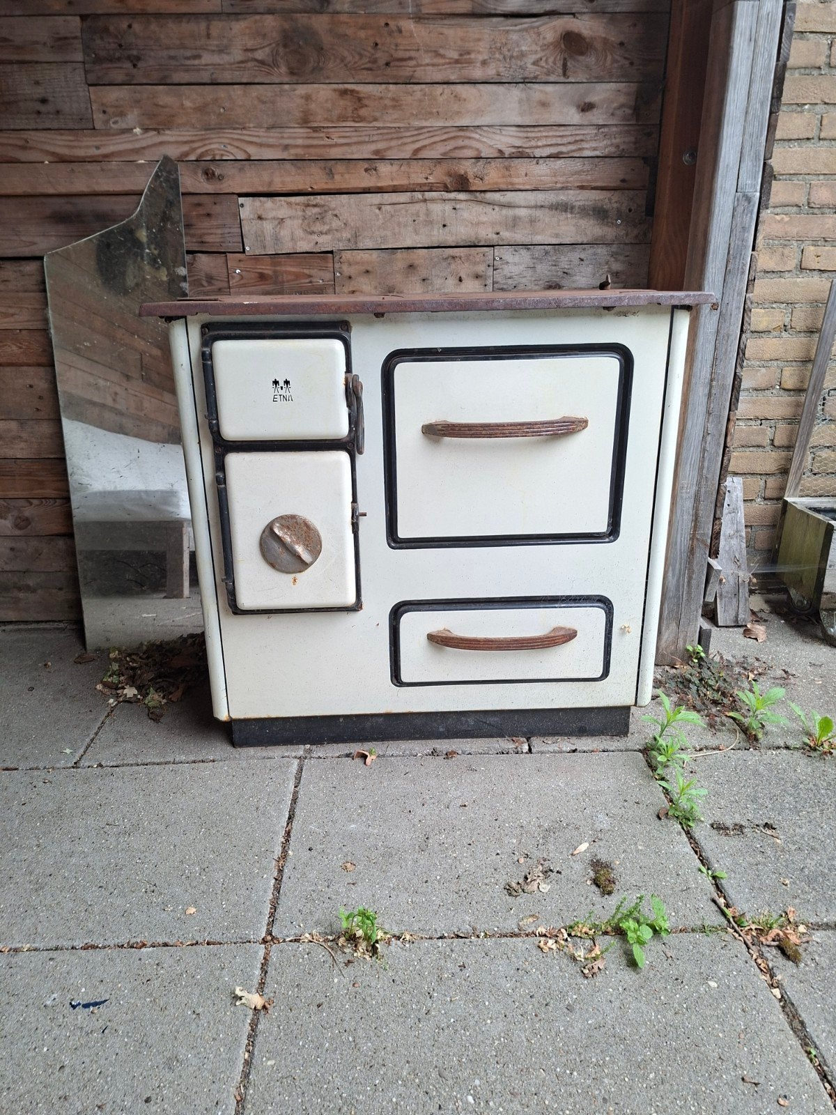 Heel oud fornuis GRATIS OPHALEN. ERG ZWAAR, Ophalen of Verzenden