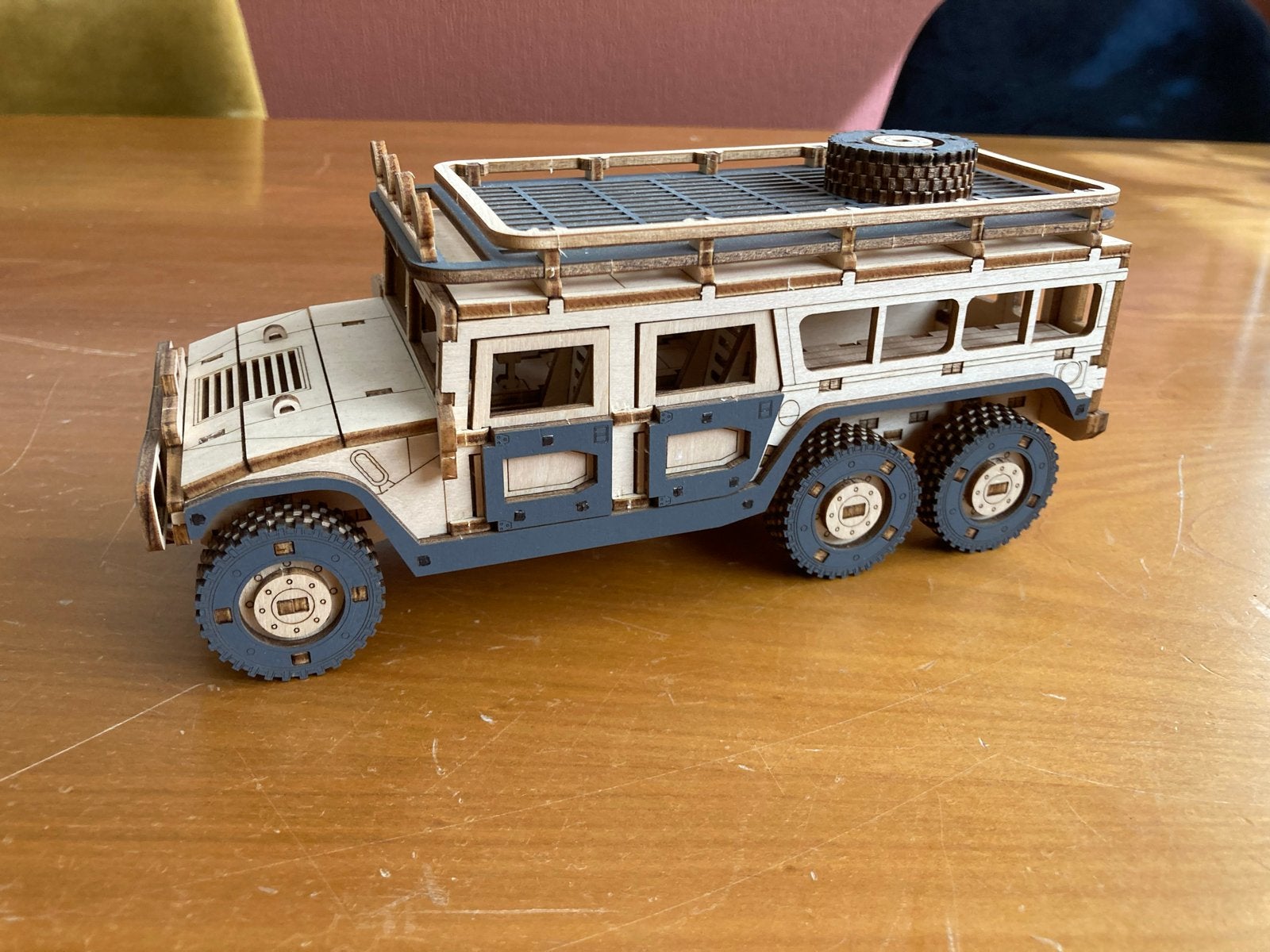 Houten Safari Voertuig Model - Gedetailleerd en Uniek, Overige merken, Auto, Ophalen of Verzenden, Zo goed als nieuw
