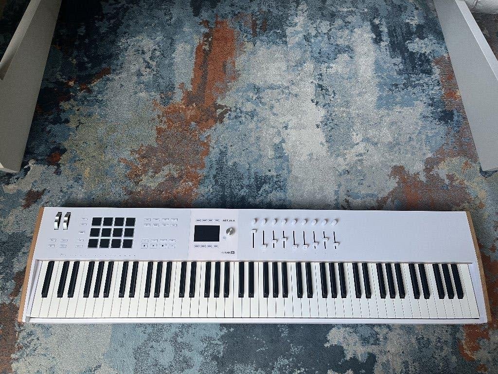 Arturia KeyLab 88 Mk3 White Nieuwstaat, Ophalen, Zo goed als nieuw