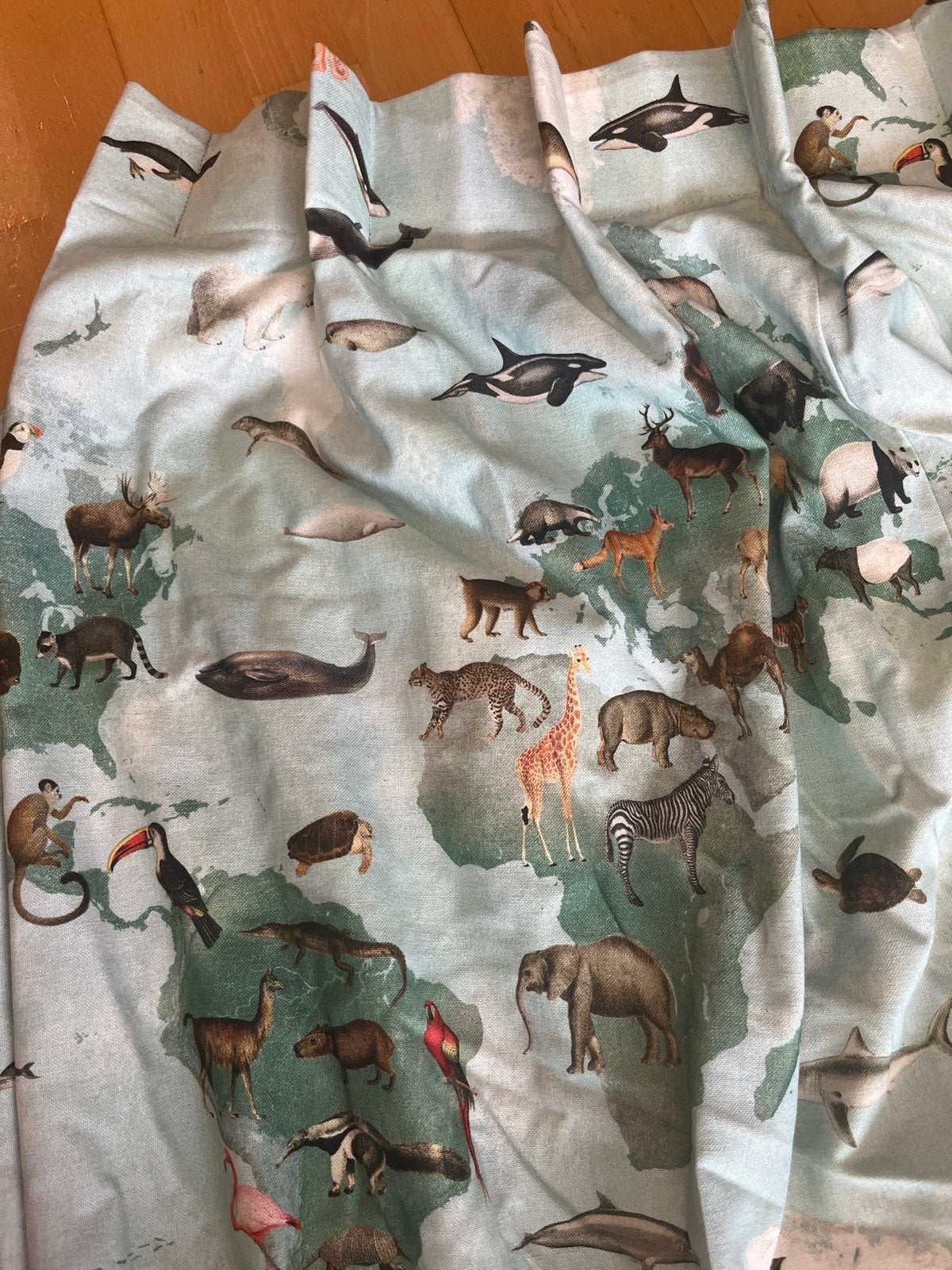 Gordijn met wereldkaart en dierenprint 200 x 150cm, Overige merken, Ophalen of Verzenden, Polyester, Gebruikt