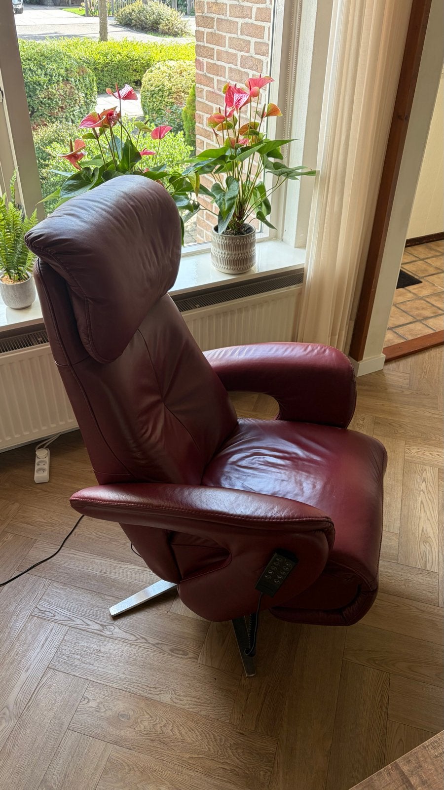 Foto 3 van Sta op Hukla Relaxfauteuil - Rood Leer met Verwarming
