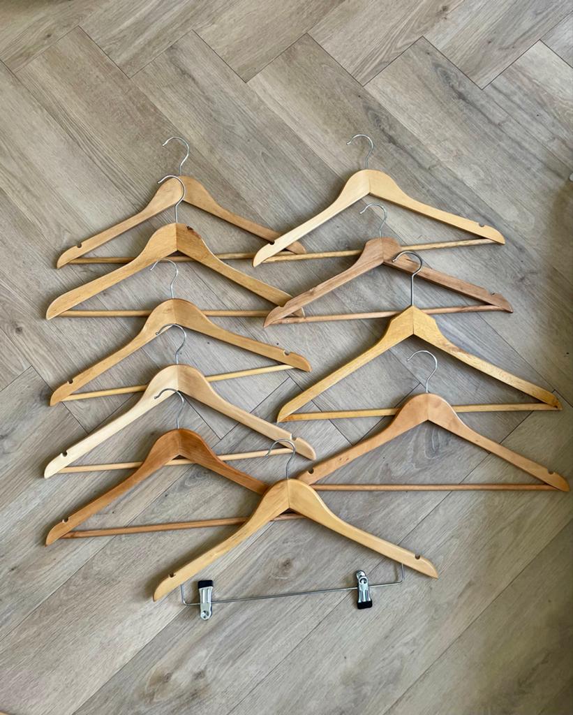 Houten kledinghangers (10 stuks), Ophalen of Verzenden, Zo goed als nieuw, Hout, Kinderen en Volwassenen
